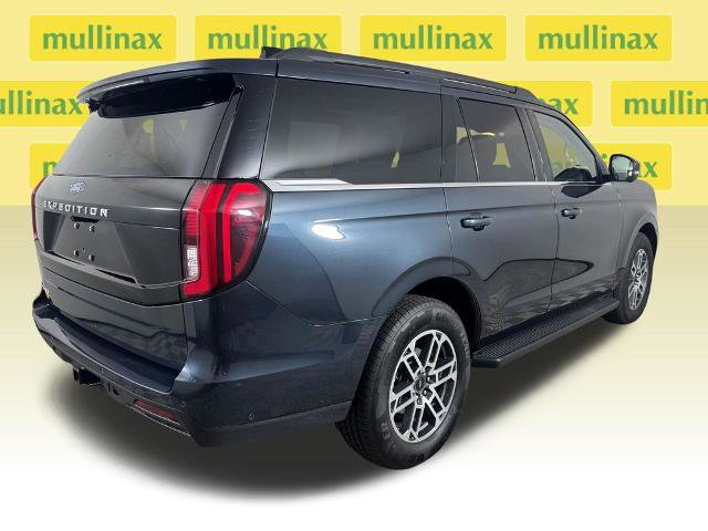 Certified 2025 Ford Expedition Active RWD image 4