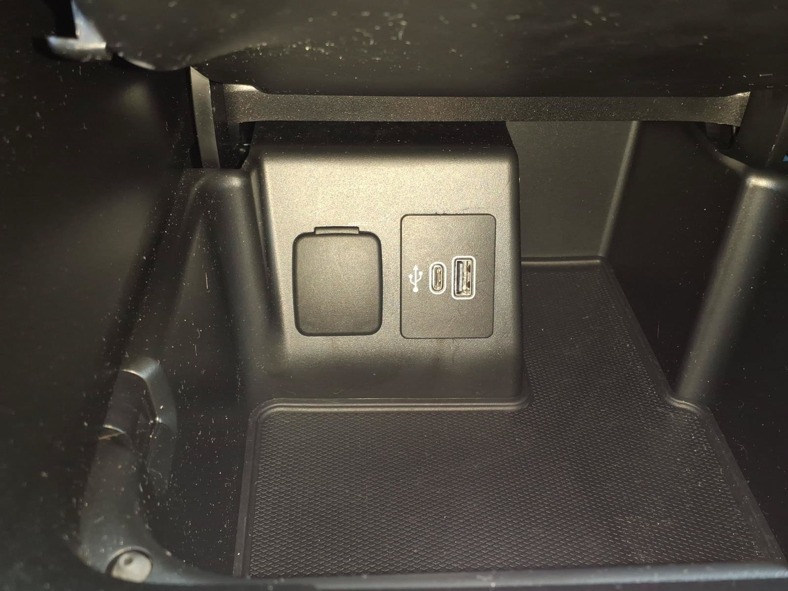 Certified 2025 Ford Explorer ST AWD/4WD image 23
