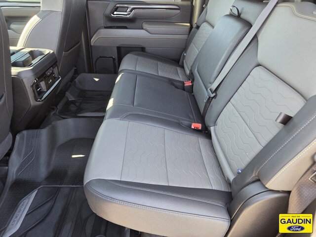 Used 2024 Chevrolet Silverado 2500 ZR2 w/ Technology Package AWD/4WD image 12
