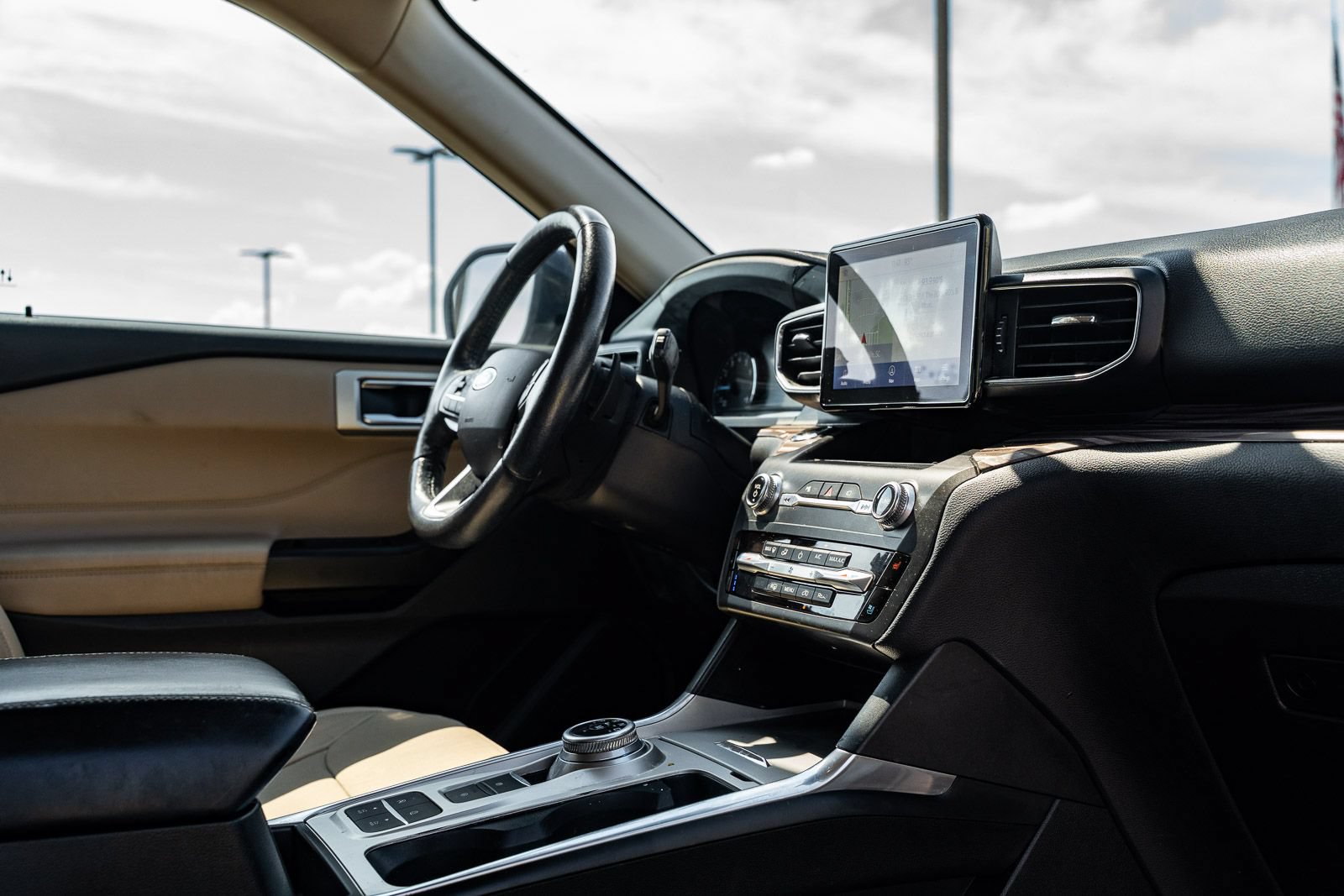 Certified 2020 Ford Explorer Limited RWD image 12