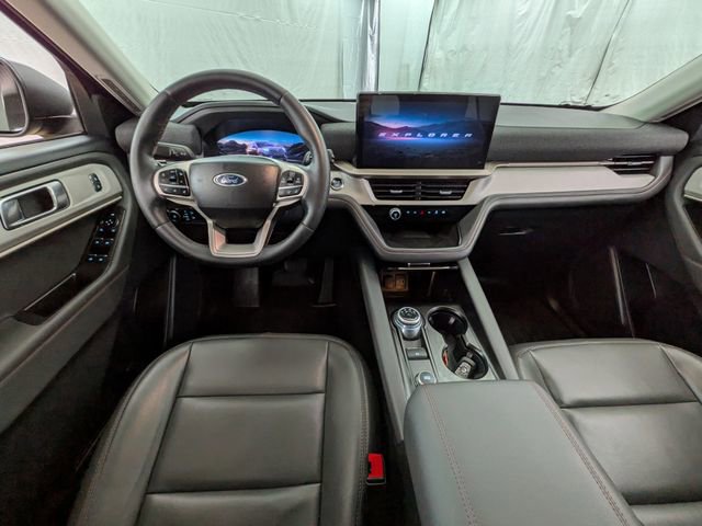 Certified 2025 Ford Explorer Active w/ Active Comfort Package image 10