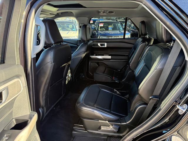 Certified 2022 Ford Explorer XLT w/ Equipment Group 202A image 15