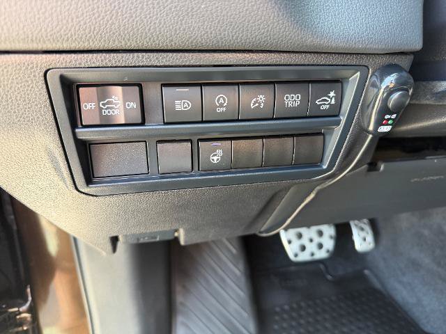 Used 2025 Toyota Tundra Limited w/ TRD Off-Road Package AWD/4WD image 11