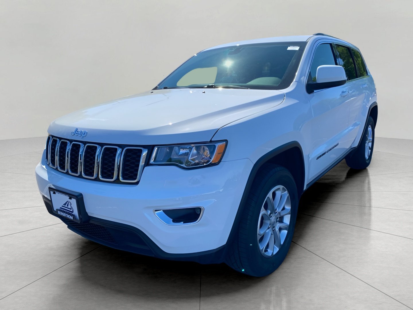 Used 2021 Jeep Grand Cherokee Laredo AWD/4WD image 21