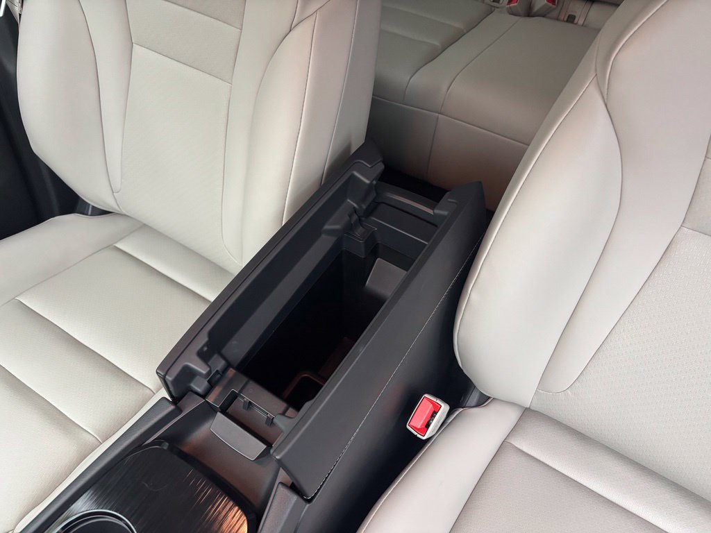 Used 2024 Nissan Rogue SV w/ SV Premium Package FWD image 25