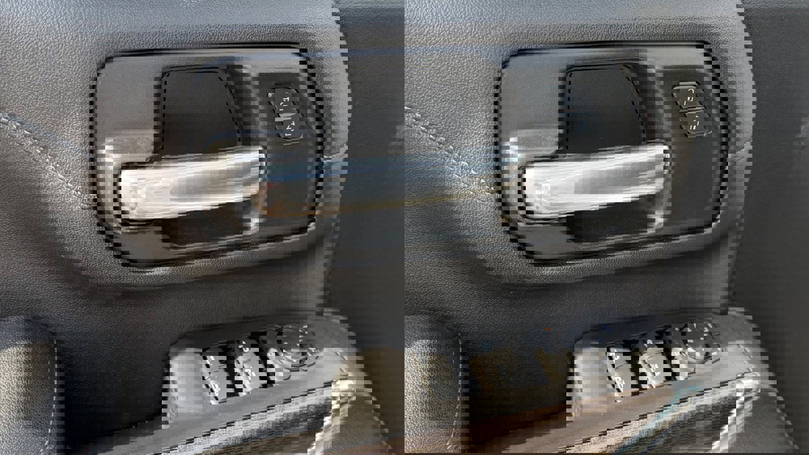 Used 2020 Chevrolet Silverado 2500 LT image 20