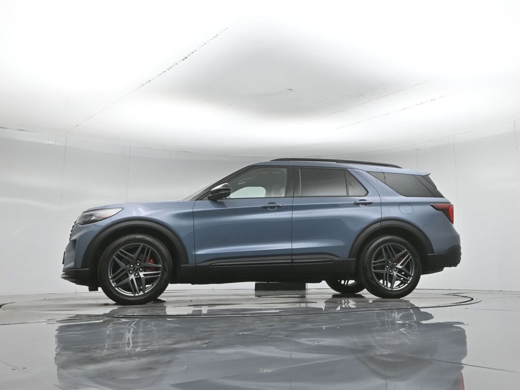 Certified 2025 Ford Explorer ST w/ Sun And Sound Package AWD/4WD image 57