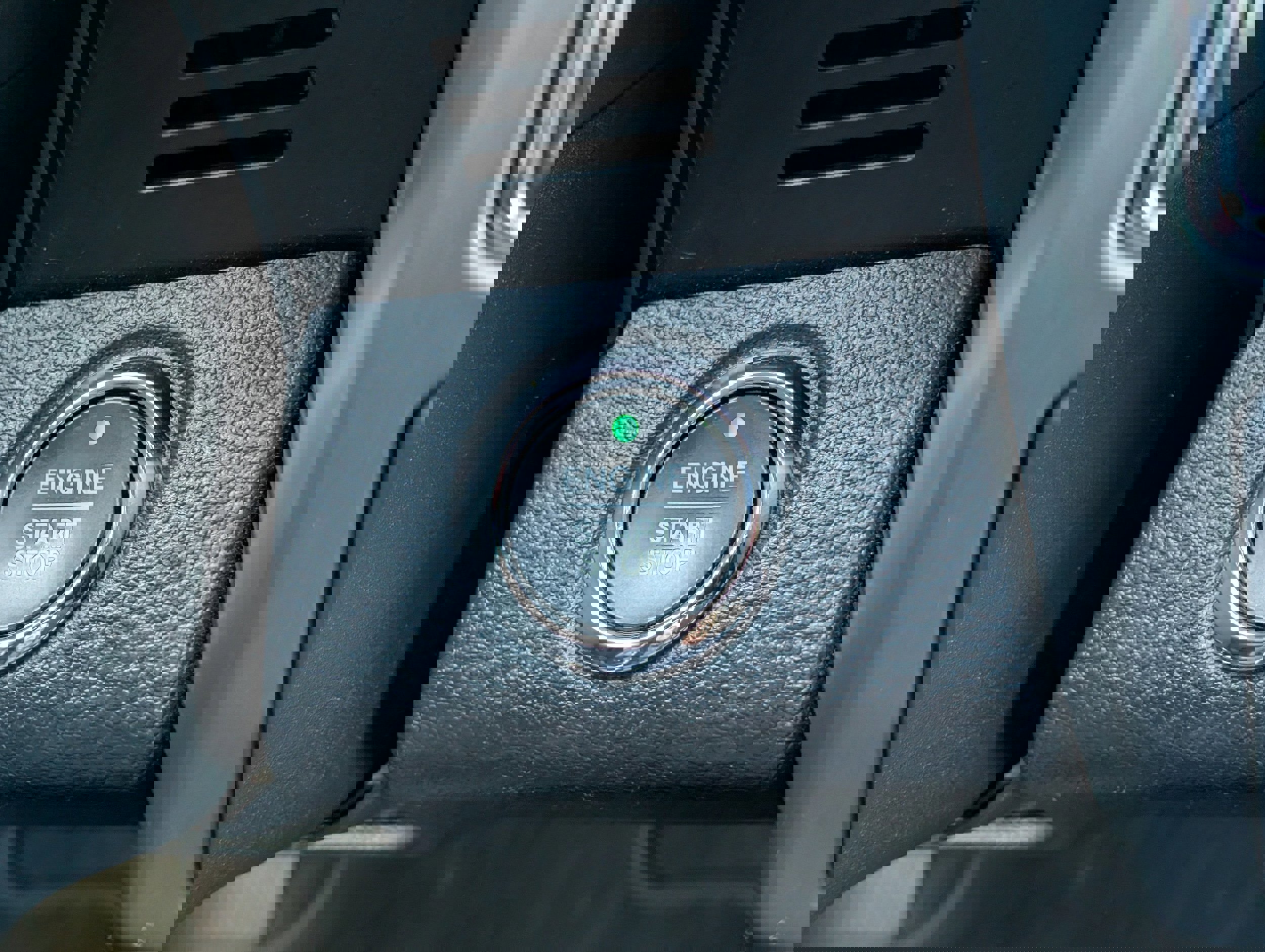 Certified 2020 Ford Expedition XLT w/ Equipment Group 202A image 28