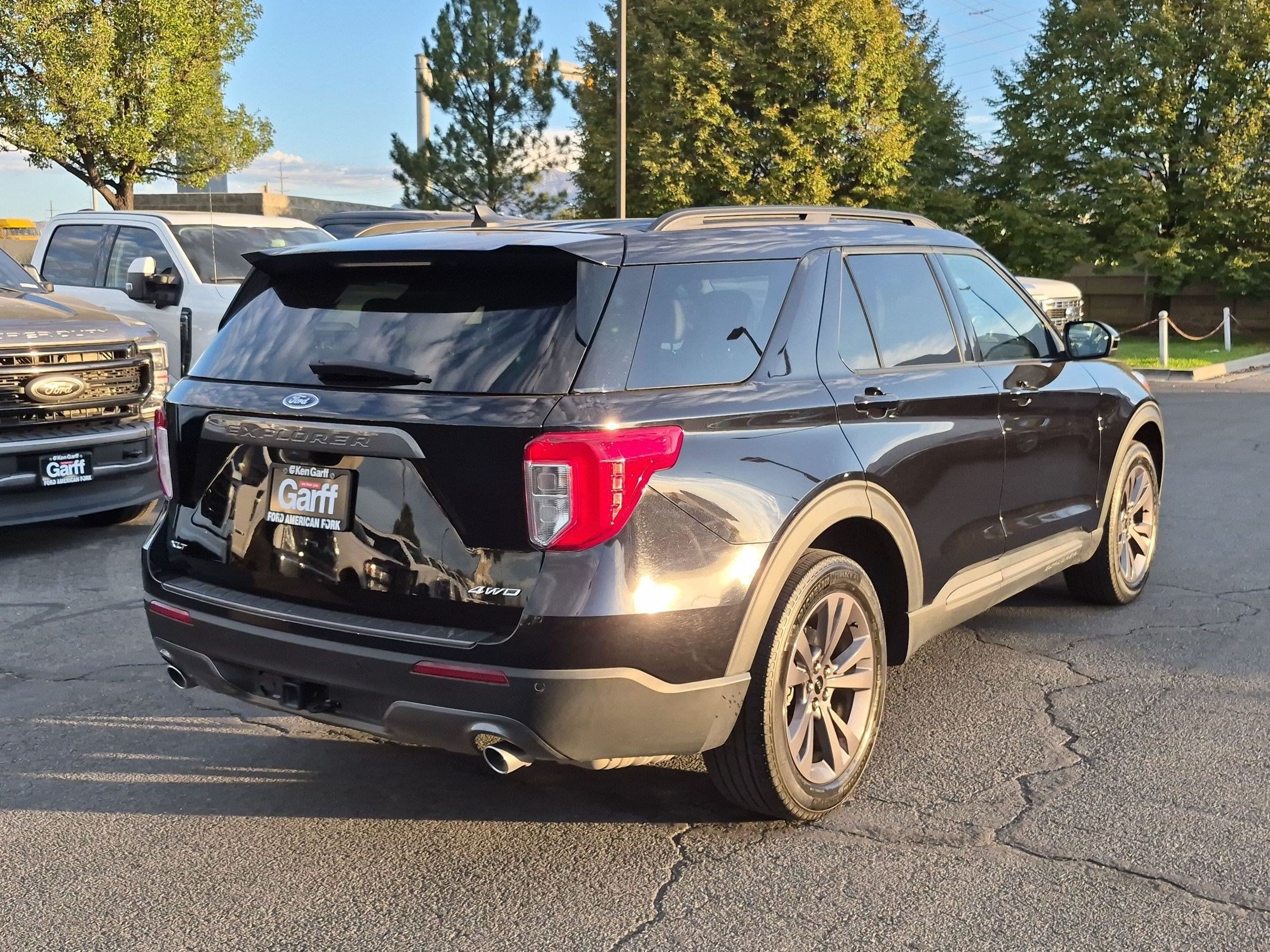 Certified 2024 Ford Explorer XLT w/ Equipment Group 202A AWD/4WD image 3