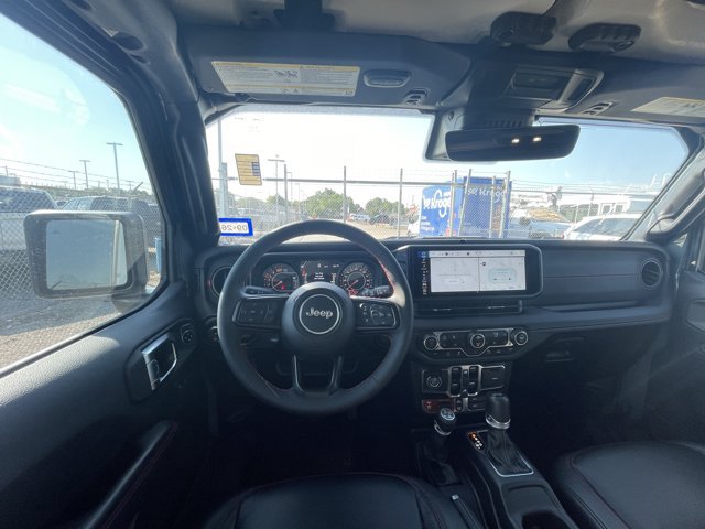 Used 2024 Jeep Wrangler Unlimited Rubicon AWD/4WD image 5