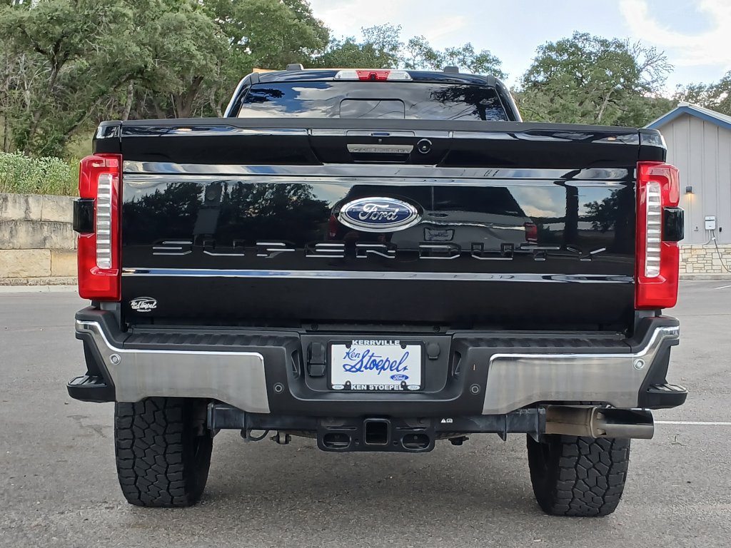Certified 2024 Ford F250 Lariat w/ Lariat Ultimate Package AWD/4WD image 4