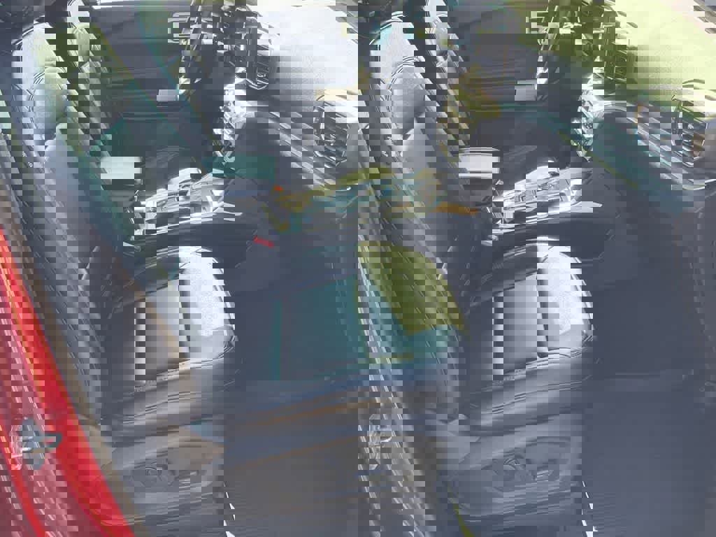 Certified 2022 Ford Explorer XLT w/ Equipment Group 202A image 12