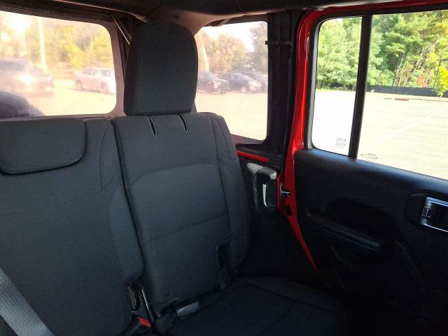 Used 2018 Jeep Wrangler Unlimited Sport AWD/4WD image 14