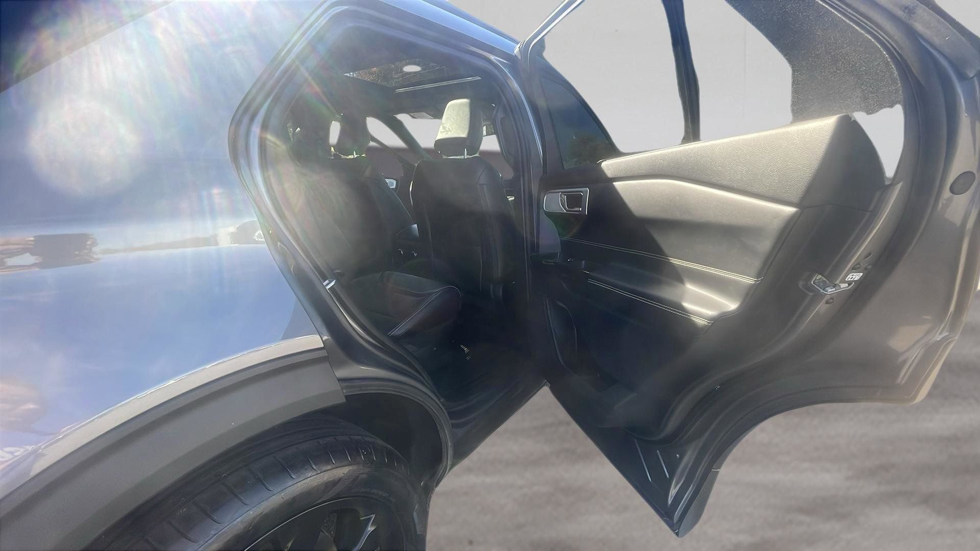 Certified 2023 Ford Explorer ST w/ Equipment Group 401A image 18