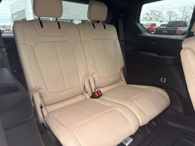 Used 2025 Jeep Grand Cherokee L Limited w/ Black Appearance Package image 16