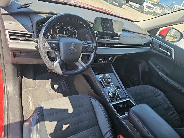 Used 2022 Mitsubishi Outlander SE AWD/4WD image 16