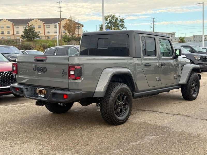 Used 2021 Jeep Gladiator Sport image 4