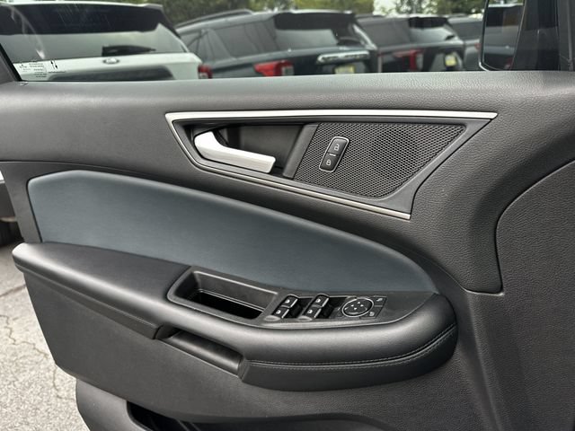 Certified 2022 Ford Edge SEL w/ Sport Appearance Package AWD/4WD image 30