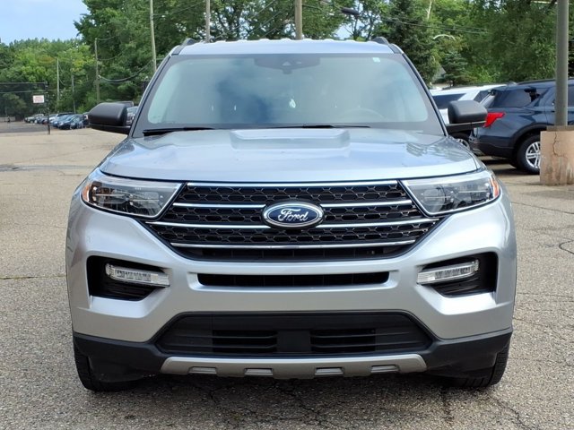 Certified 2024 Ford Explorer XLT w/ Equipment Group 202A AWD/4WD image 16