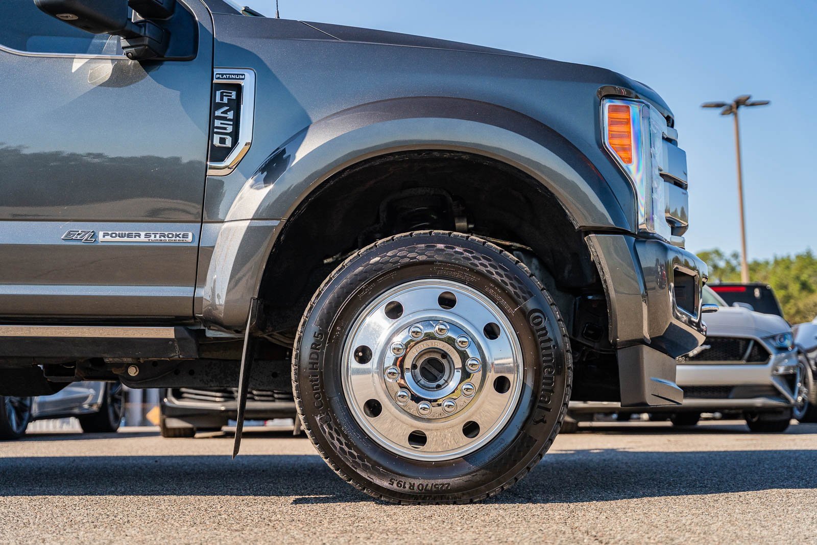 Certified 2019 Ford F450 Platinum w/ Platinum Ultimate Package image 9