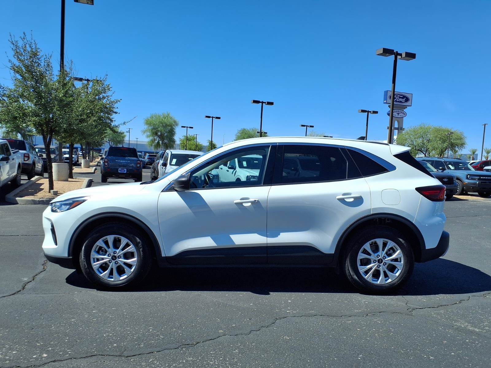 Certified 2023 Ford Escape Active FWD image 3