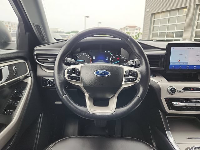 Certified 2023 Ford Explorer XLT w/ Equipment Group 202A AWD/4WD image 9