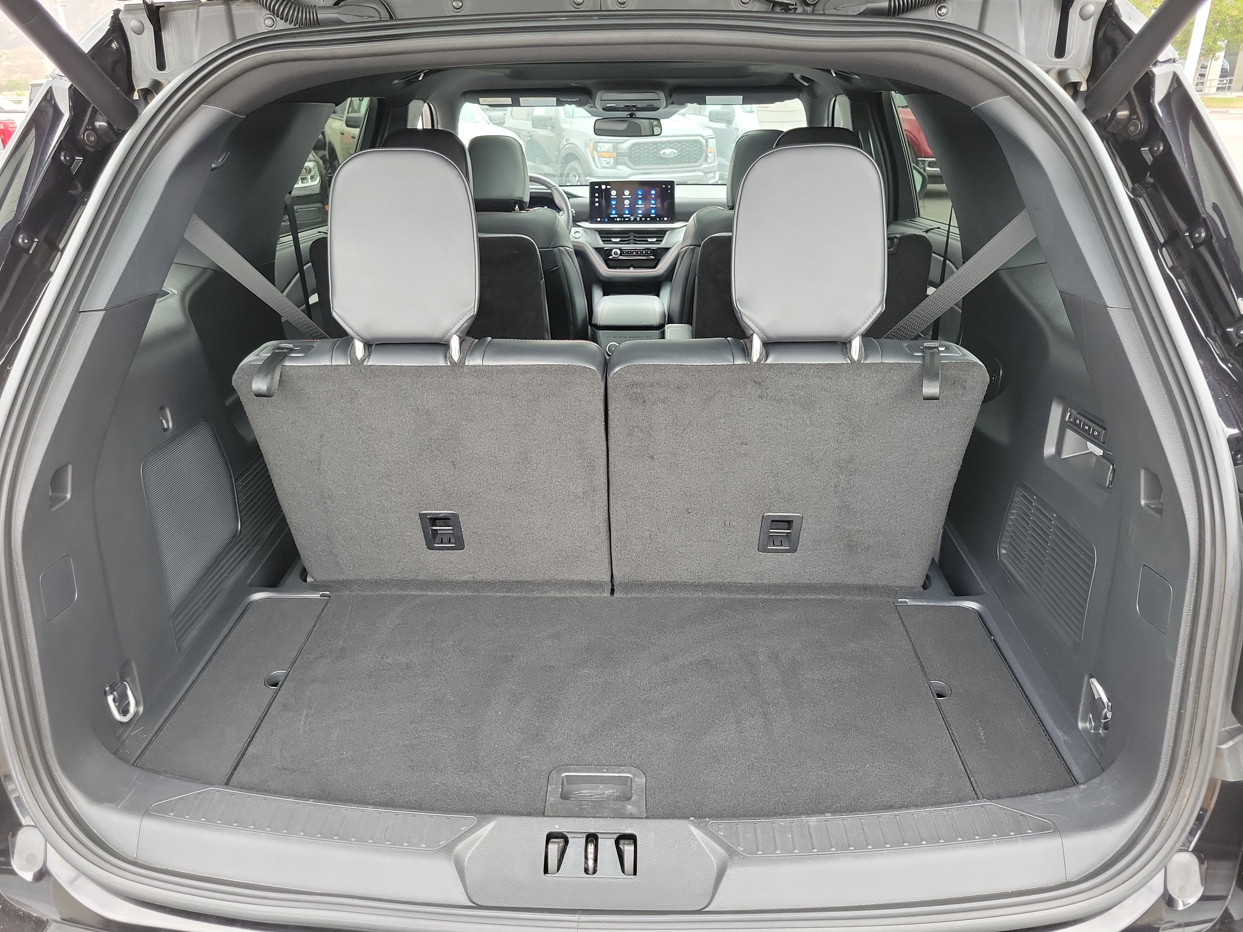 Certified 2025 Ford Explorer ST AWD/4WD image 14
