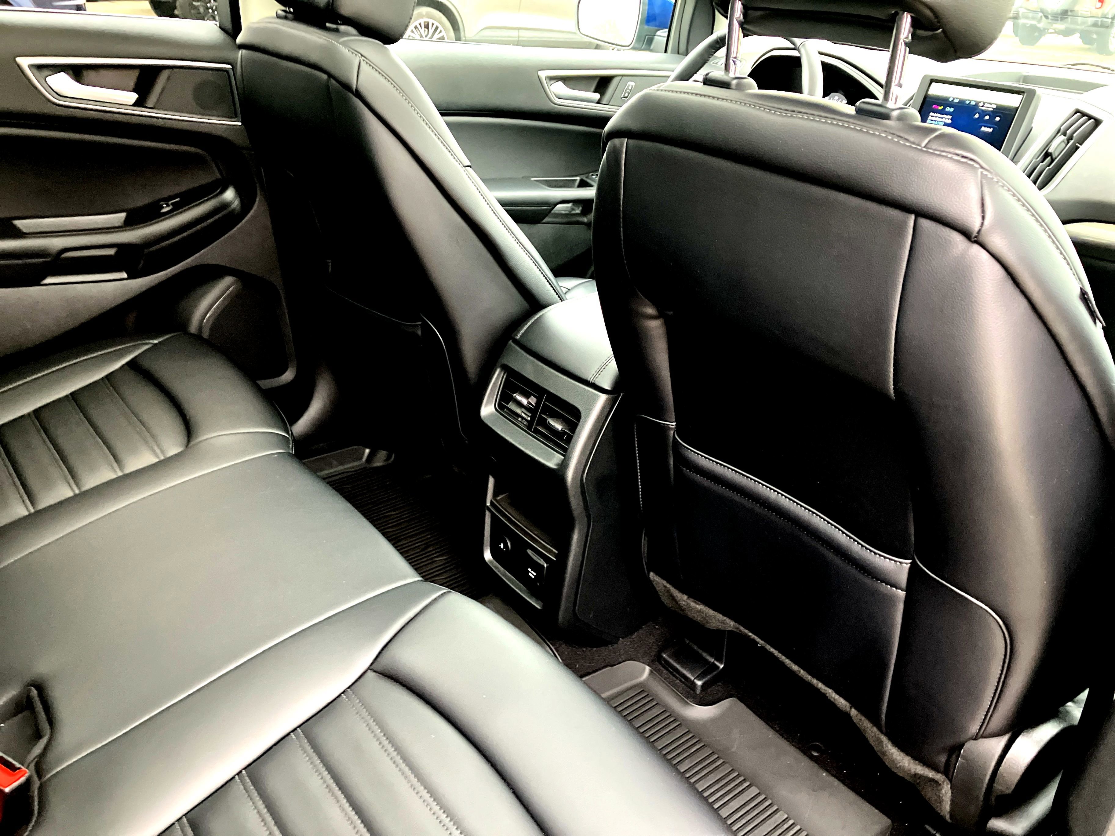 Certified 2024 Ford Edge SEL w/ Convenience Package image 18