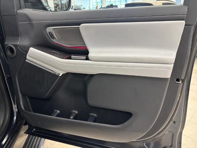Certified 2025 Ford Expedition Max Platinum w/ Driver's Package AWD/4WD image 16