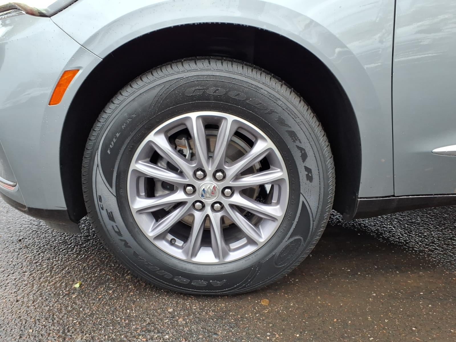 Used 2024 Buick Enclave Essence FWD image 9