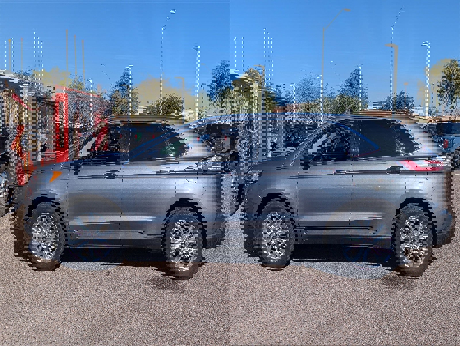 Certified 2024 Ford Edge Titanium image 3