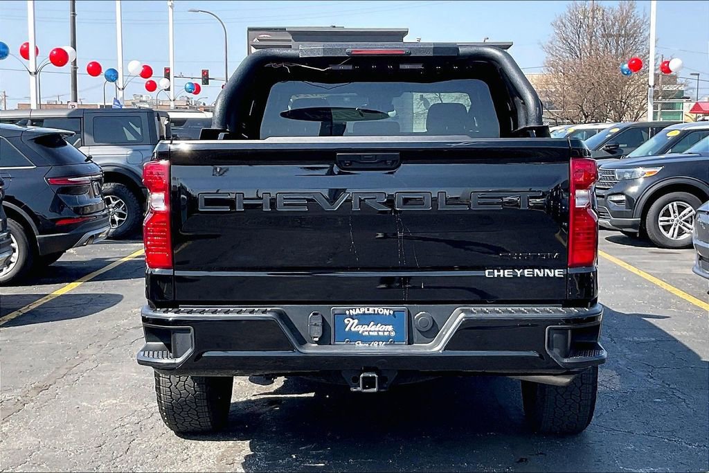 Used 2024 Chevrolet Silverado 1500 Custom w/ Turbomax Blackout Package AWD/4WD image 3