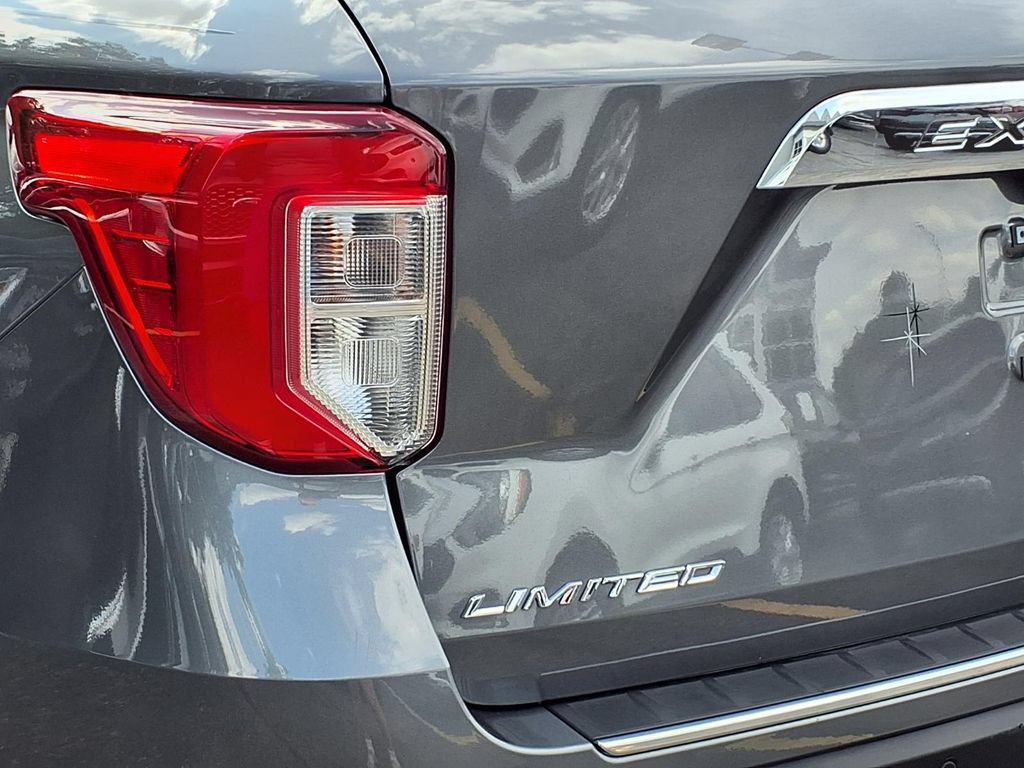 Certified 2023 Ford Explorer Limited w/ Limited Technology Package AWD/4WD image 28