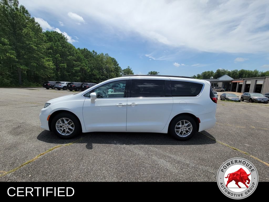 Used 2022 Chrysler Pacifica Touring-L FWD image 3