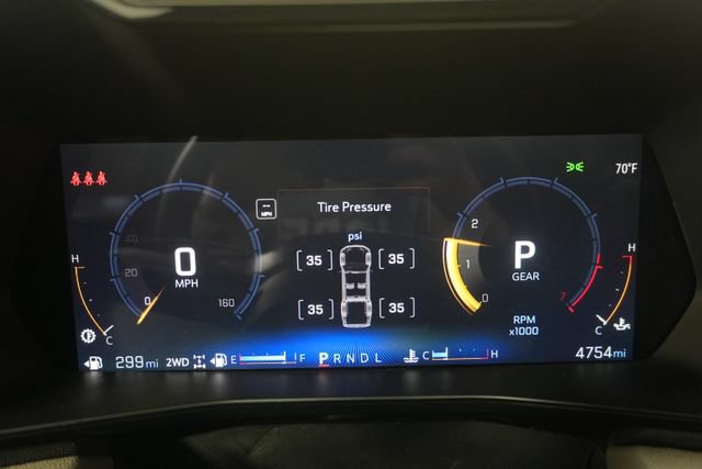 Used 2026 Chevrolet Colorado ZR2 w/ Technology Package AWD/4WD image 14