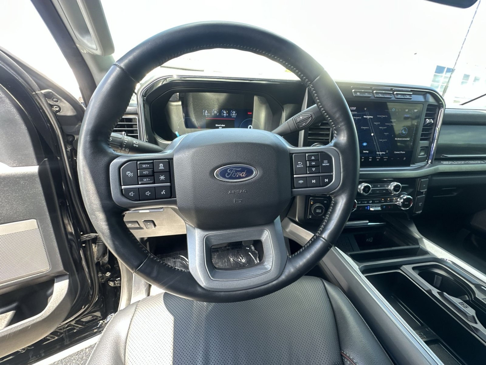 Certified 2024 Ford F350 Lariat w/ Lariat Ultimate Package AWD/4WD image 24
