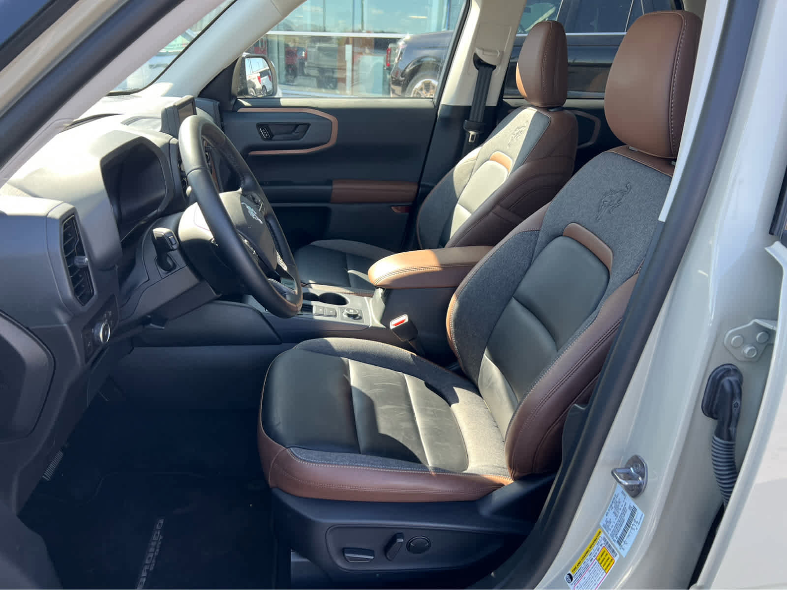 Certified 2024 Ford Bronco Sport Outer Banks w/ Tech Package AWD/4WD image 28