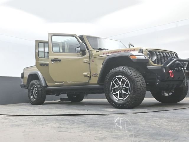 Used 2025 Jeep Gladiator Rubicon w/ Convenience Group AWD/4WD image 30