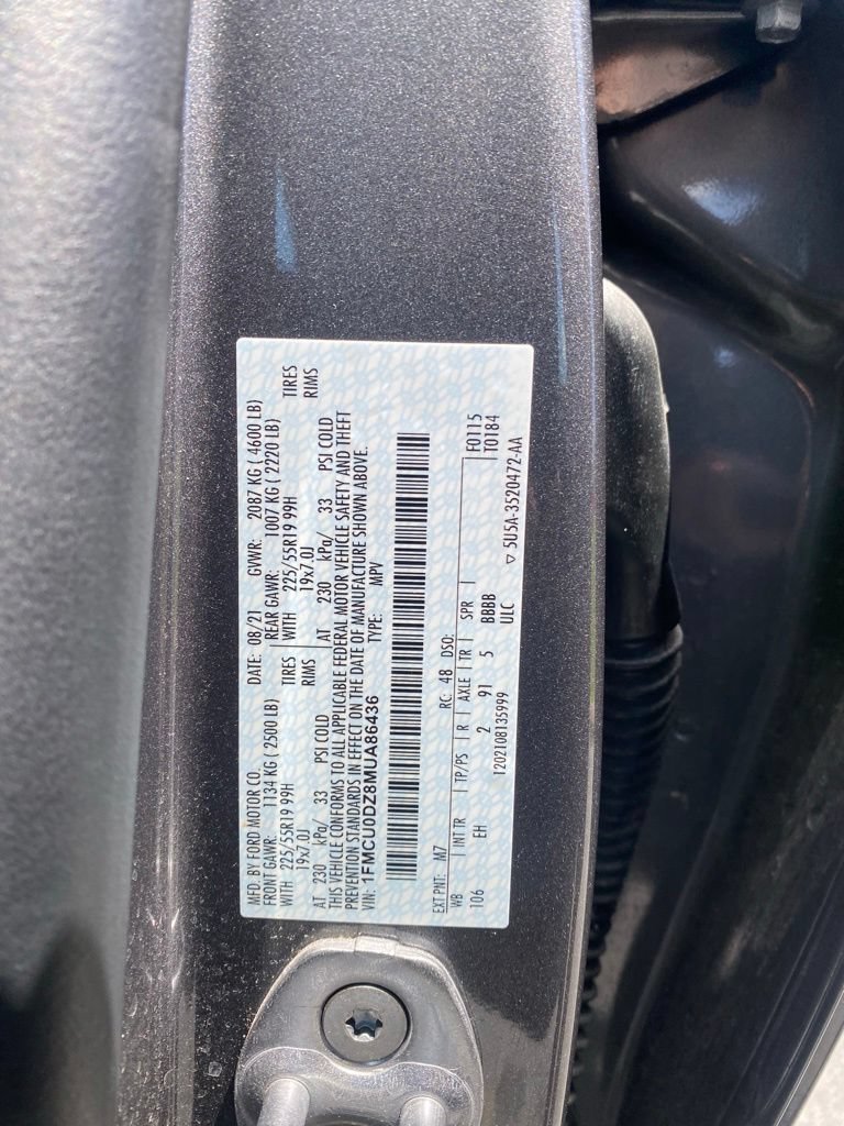 Certified 2021 Ford Escape Titanium FWD image 17