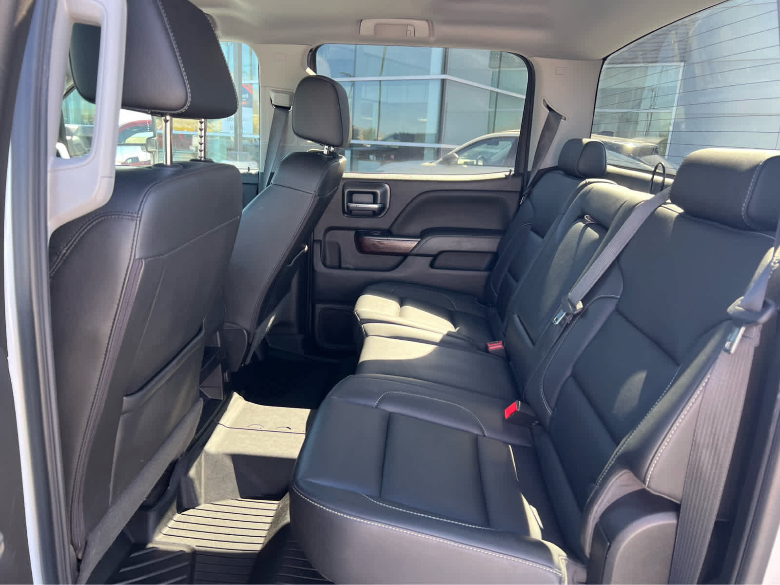Used 2018 GMC Sierra 2500 SLT w/ Duramax Plus Package AWD/4WD image 25