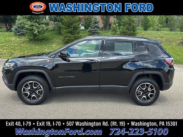 Used 2024 Jeep Compass Trailhawk AWD/4WD image 1