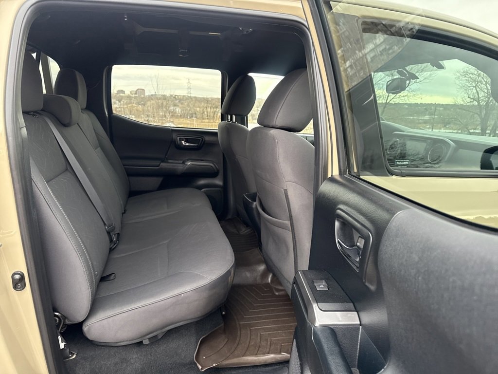 Used 2017 Toyota Tacoma TRD Off-Road image 26