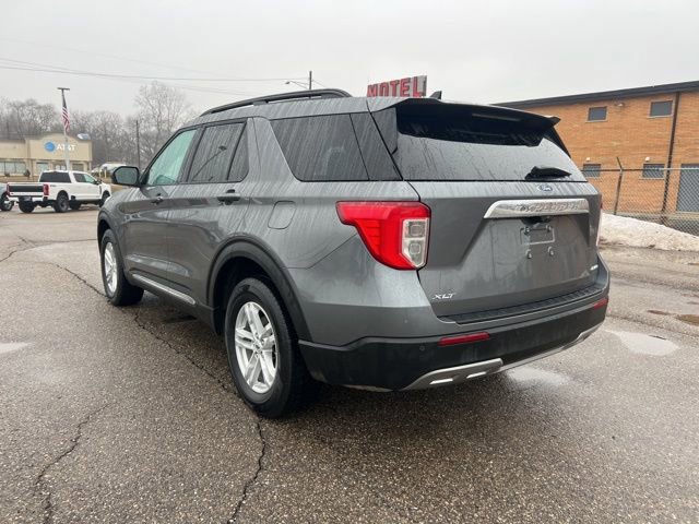 Certified 2024 Ford Explorer XLT w/ Equipment Group 202A image 4