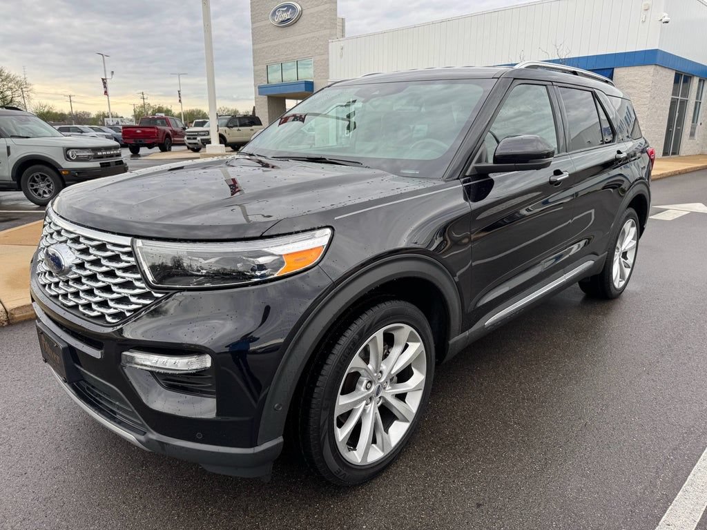 Certified 2022 Ford Explorer Platinum w/ Equipment Group 601A AWD/4WD image 4