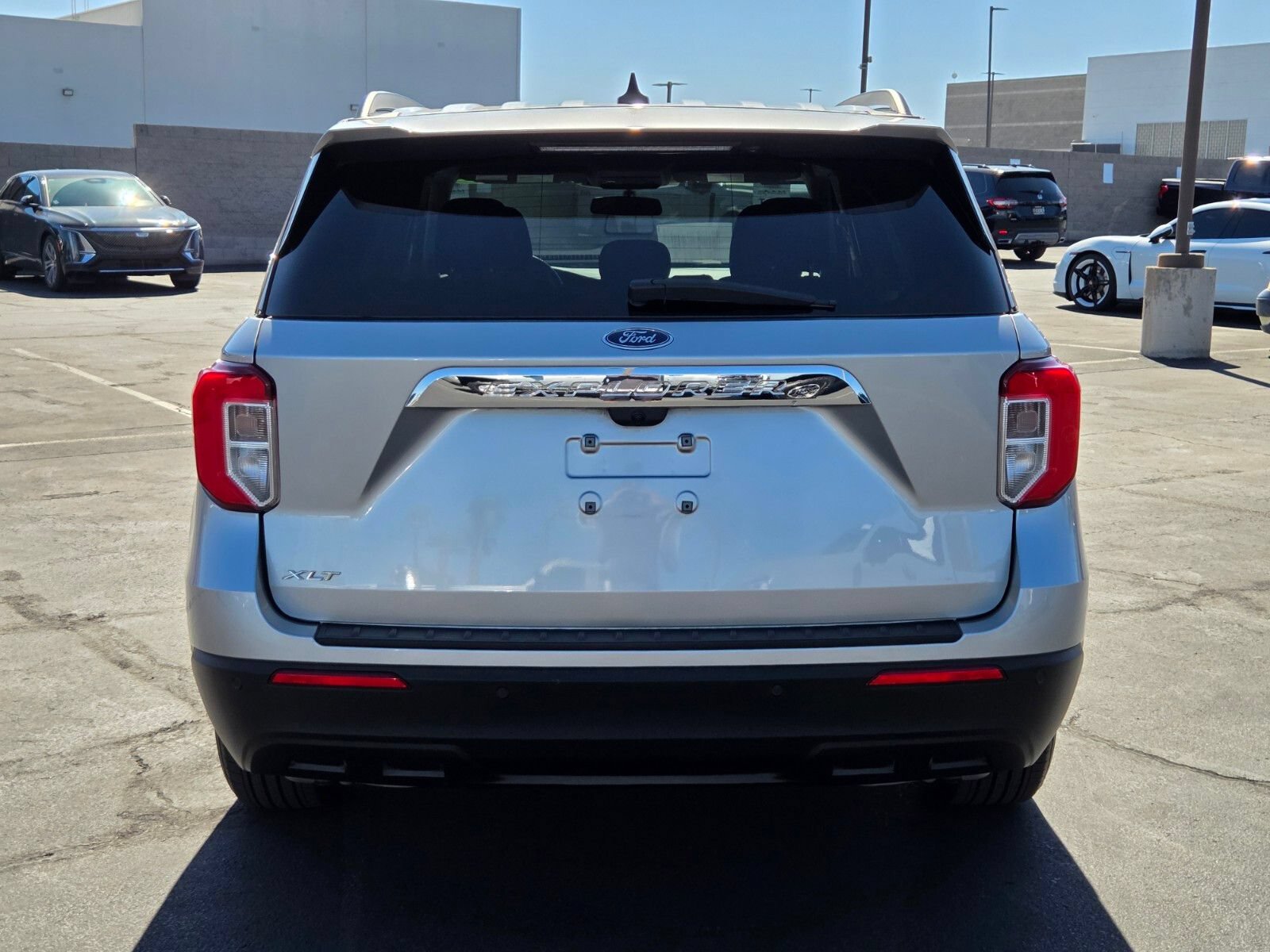 Certified 2021 Ford Explorer XLT RWD image 5