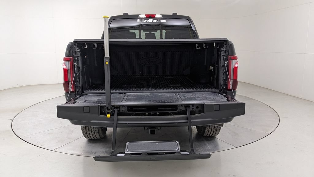 Certified 2024 Ford F150 Platinum w/ FX4 Off-Road Package AWD/4WD image 7