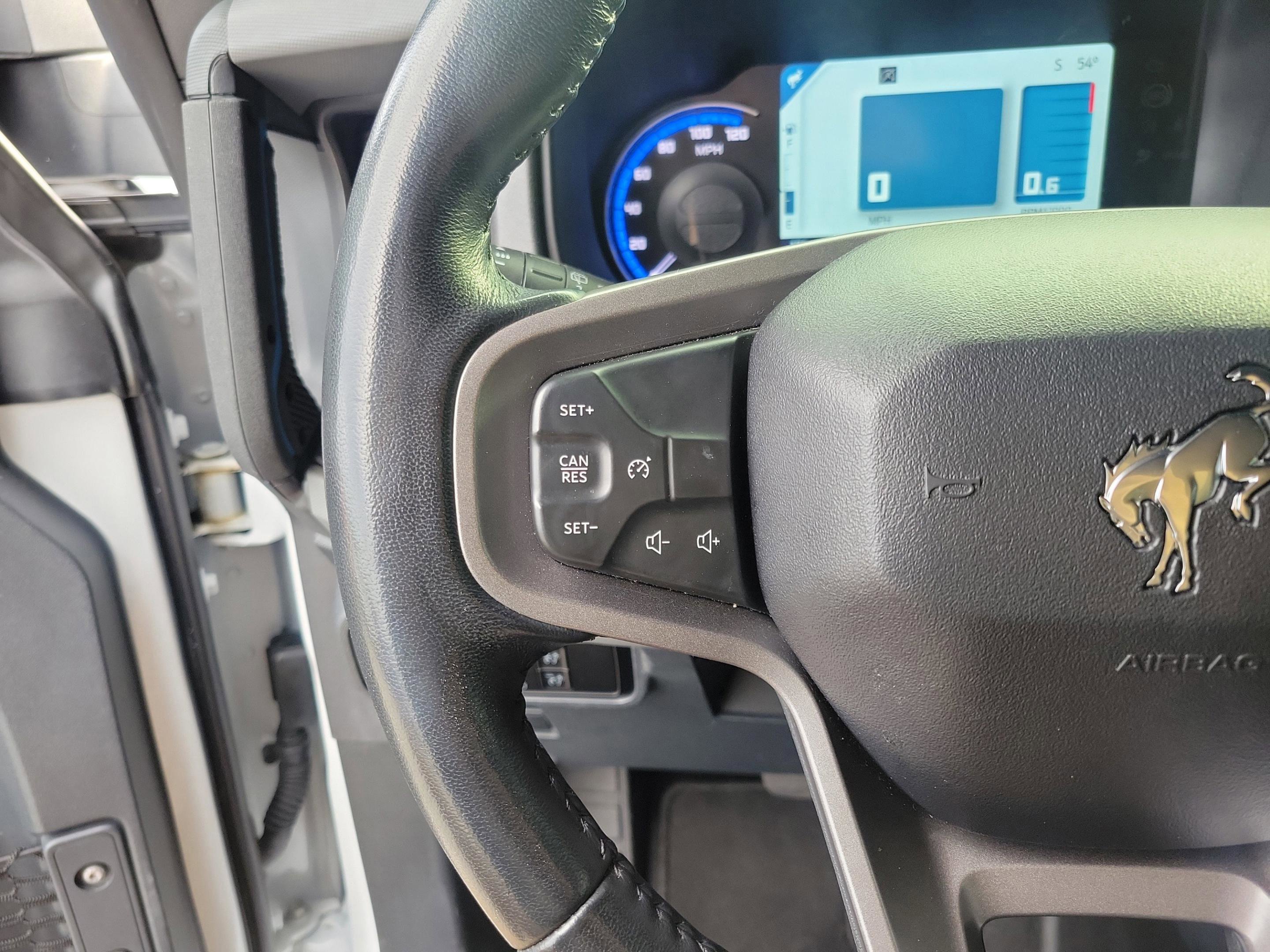 Certified 2024 Ford Bronco Black Diamond image 12