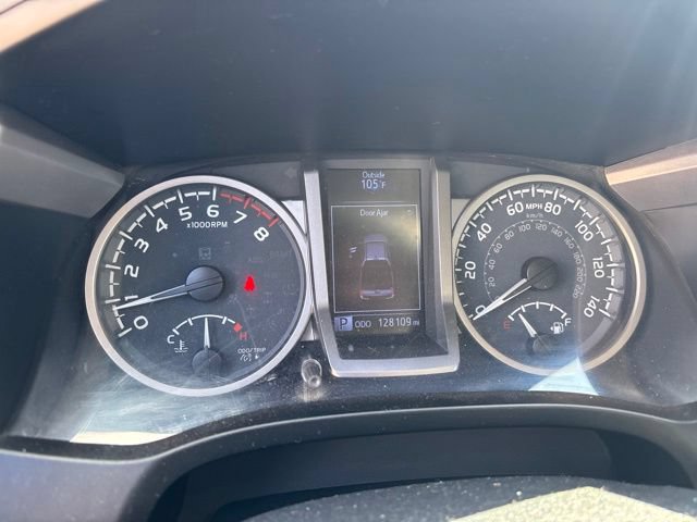 Used 2020 Toyota Tacoma SR5 RWD image 14