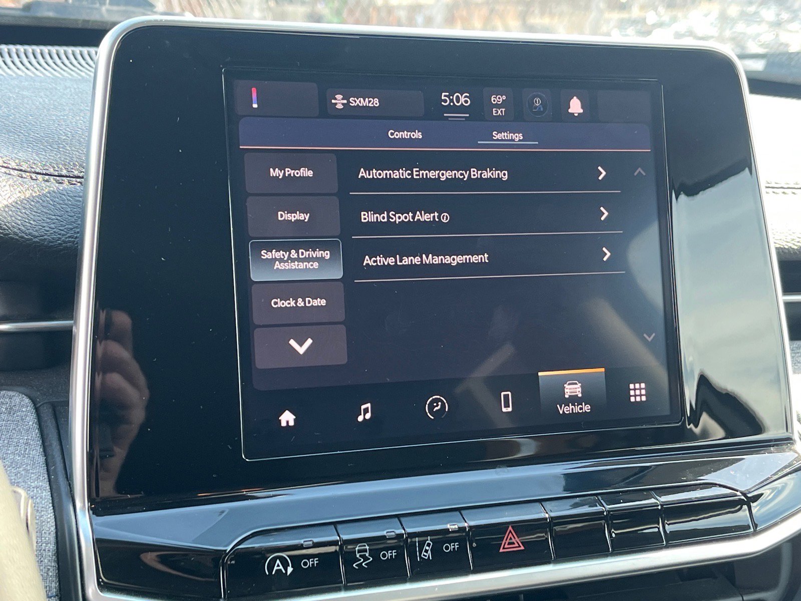 Used 2022 Jeep Compass Latitude image 11