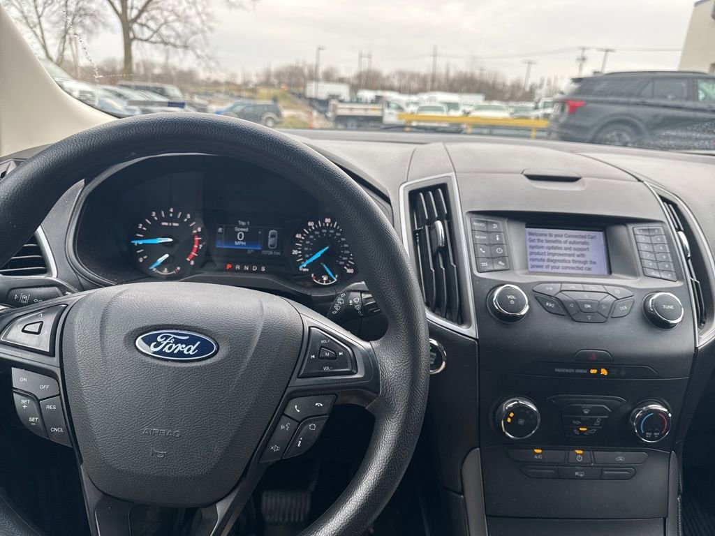 Certified 2019 Ford Edge SE image 12
